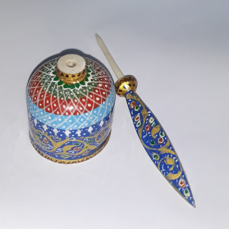 سرمه دان استخوان شتر با نقوش اسلیمی